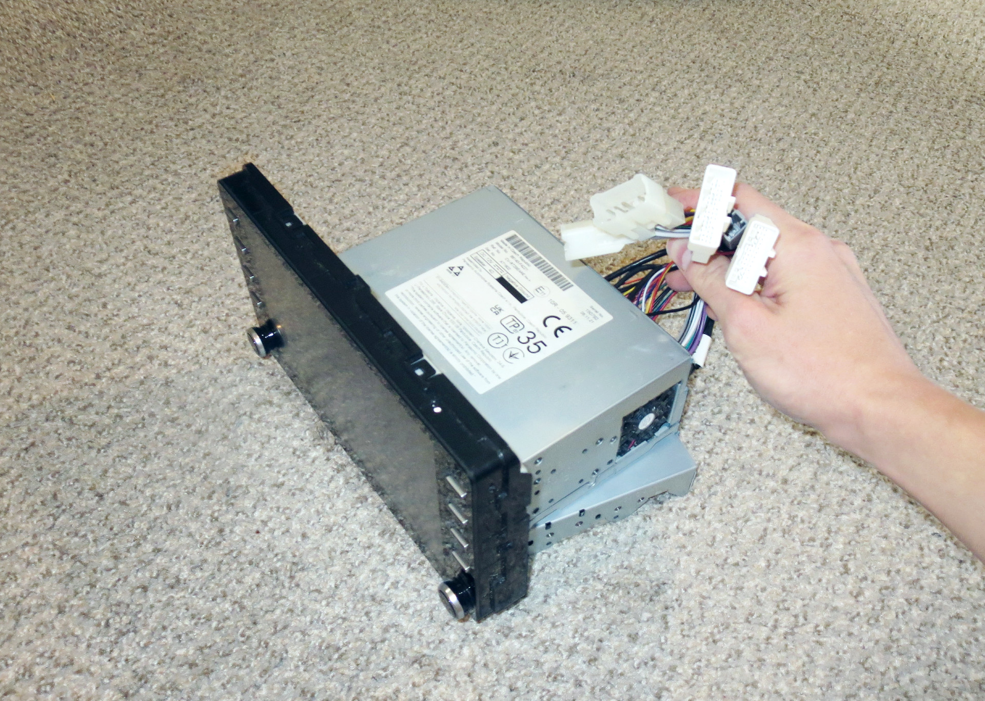 Entune 3.0 headunit rear connector and adapter picture